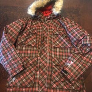 Nwot plaid women’s ski coat with removable fur!